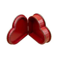 Verozi Kalp Desenli El Yapımı Takı Kutusu Kırmızı